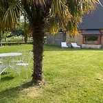 Aux Murmures De La Nature ベッド・アンド・ブレックファスト 4*