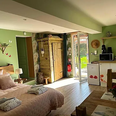 Aux Murmures De La Nature Oda ve Kahvaltı 4*