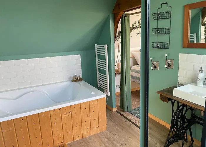 Aux Murmures De La Nature أونفلور