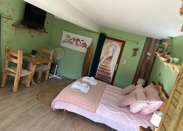 Aux Murmures De La Nature 4* أونفلور