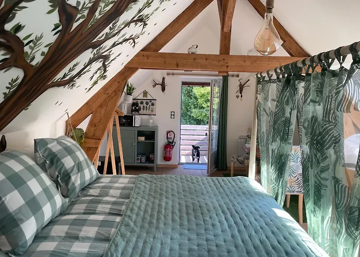 فندق مبيت وإفطار Aux Murmures De La Nature 4*